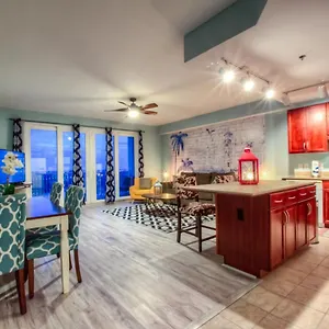  Holiday home Laketown Wharf 1135 By Aneliya United States